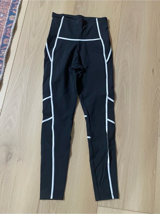 Reebok Pants - Reebok Black Leggings with White Contrast Piping